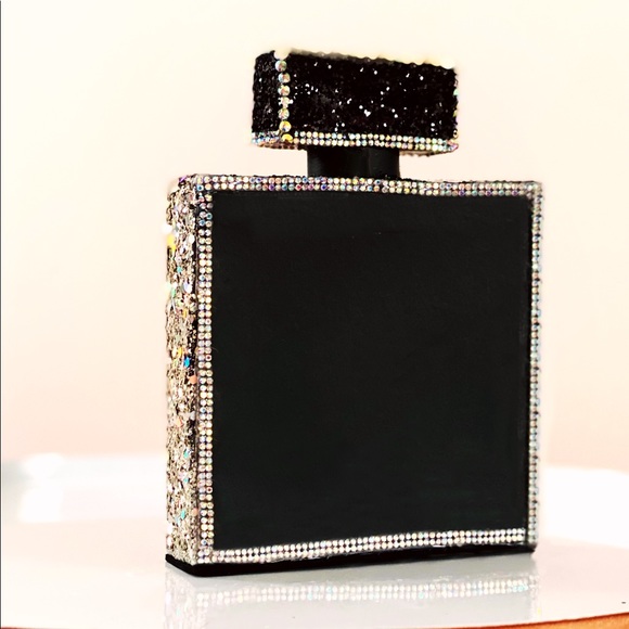 Sophisticated Perfum Bottle w/ Crystals - Brand New - Picture 3 of 7